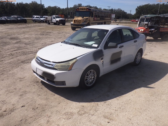 2-05160 (Cars-Sedan 4D)  Seller: Gov-Hillsborough County School 2008 FORD FOCUS