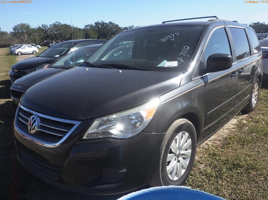 2-07110 (Cars-Van 4D)  Seller:Private/Dealer 2012 VOLK ROUTAN