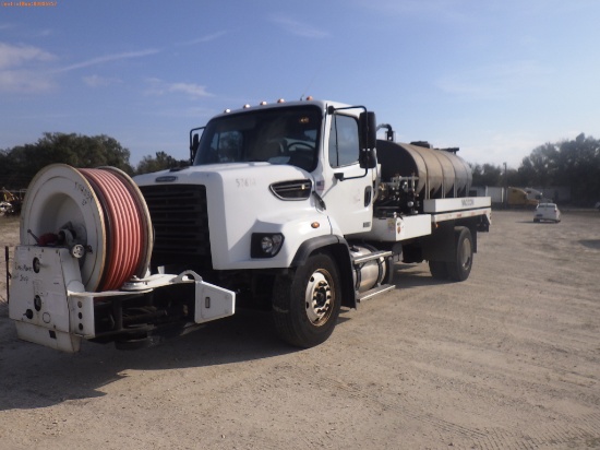 2-08131 (Trucks-Sewer)  Seller: Gov-Manatee County 2014 FRGT 108SD
