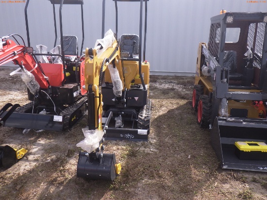 2-13146 (Equip.-Excavator)  Seller:Private/Dealer AGT MX12R OROPS RUBBER TRACK M