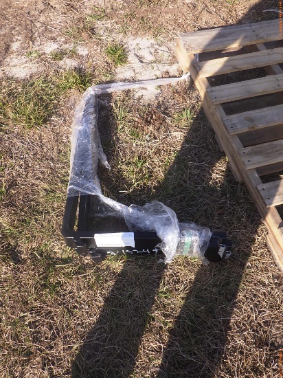 2-13245 (Equip.-Parts & accs.)  Seller:Private/Dealer SET OF PALLET FORKS