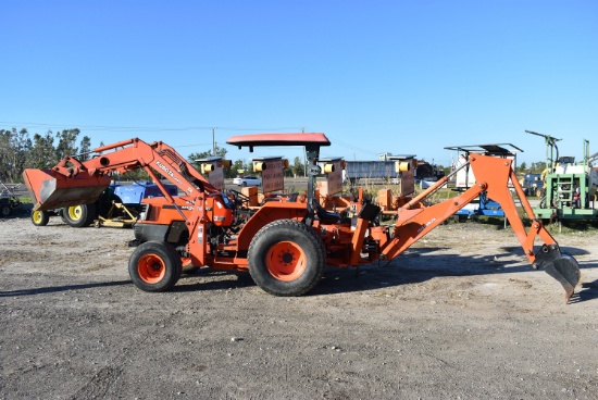 Kubota MX5000 SU Loader with Subframe Backhoe Tractor