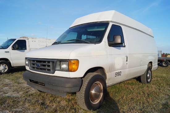2003 Ford E-350 Enclosed Utility / Service Van
