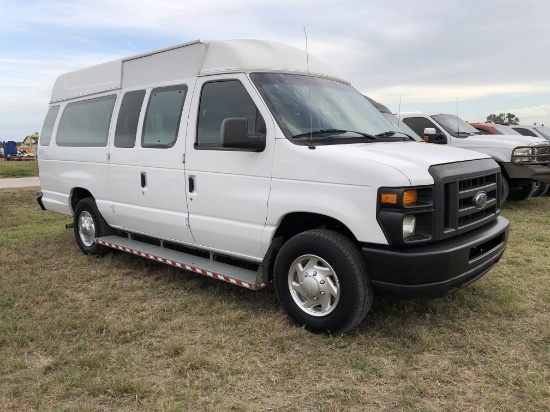 Ford E-250 Handicap High Top Passenger Van