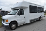 2005 Ford E-450 Super Duty 22 Passenger Bus