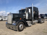 2004 Kenworth W900L T/A Sleeper Truck Tractor