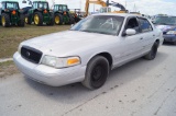 2000 Ford Crow Vic 4 Door Sedan