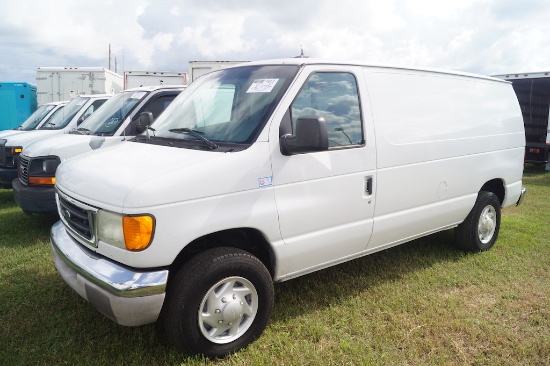 2004 Ford E-350 Super Duty Reefer Van