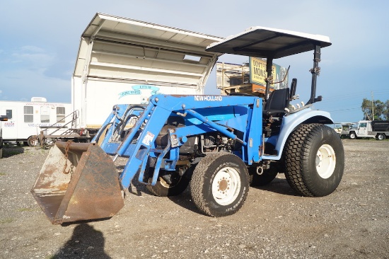 New Holland TC29D 4x4 29HP Front End Loader Tractor