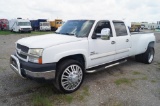 2004 Chevrolet Silverado 3500HD Crew Cab Dually Pickup Truck