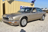 2000 Jaguar XJ8 4 Door Sedan