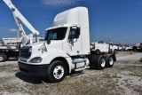 2006 Freightliner Columbia T/A Day Cab Truck Tractor