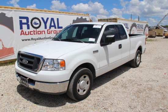 2004 Ford F-150 XL Extended Cab Pickup Truck