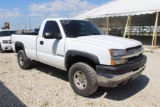 2004 Chevrolet Silverado 2500HD 4x4 Pickup Truck