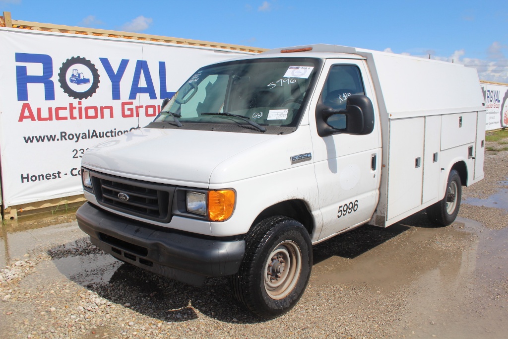 2007 Ford E-350 Super Duty Enclosed Utility Van