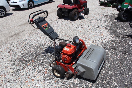 Jacobsen Greens King IV 28in Walk Behind Mower