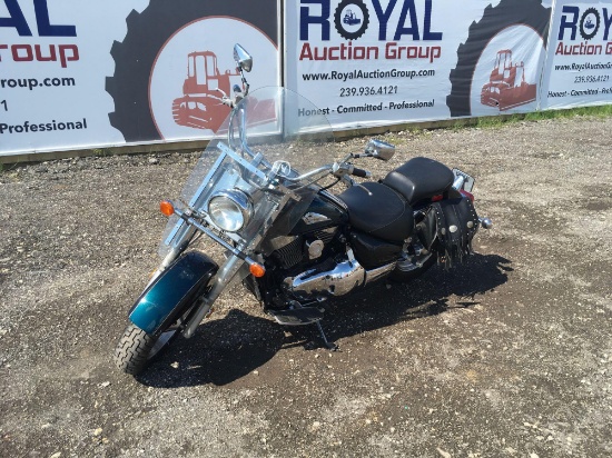 1999 Suzuki VL1500 Motorcycle