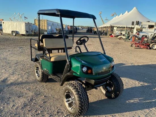 Cushman 4 Passenger Gas Golf Cart