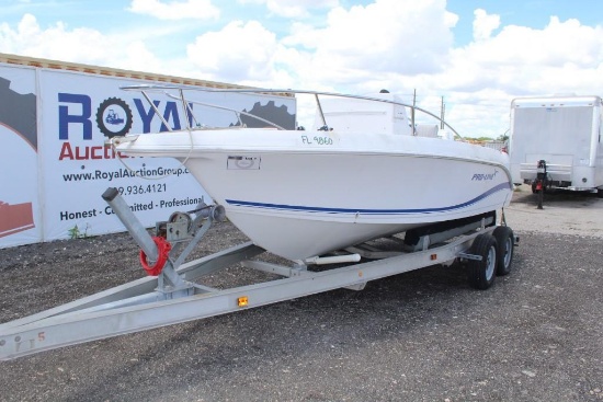 2004 Pro-Line 19ft 2in Fiberglass Center Console Boat