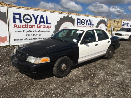 2005 Ford Crown Vic 4 Door Police Cruiser