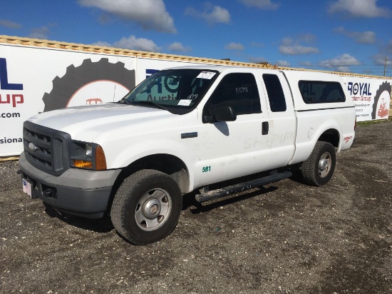 2005 Ford F-250 Extended Cab Pickup Truck