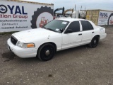 2004 Ford Crown Vic 4 Door Police Car