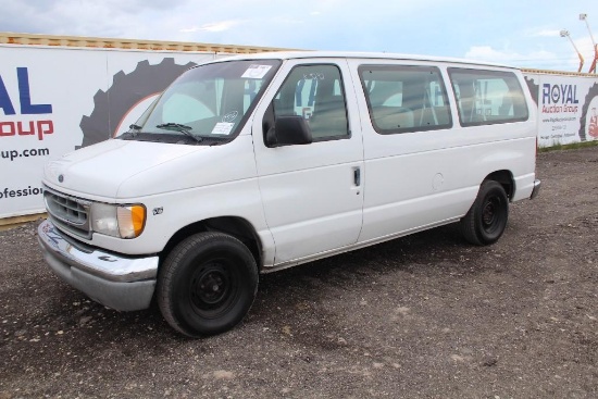 1999 Ford E-150 XLT Passenger Van