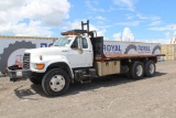 1998 Ford FT900 Series T/A Flatbed Truck