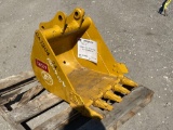 Caterpillar 24in Excavator Bucket with Teeth