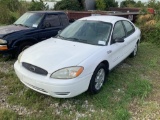 2004 Ford Taurus 4 Door Sedan