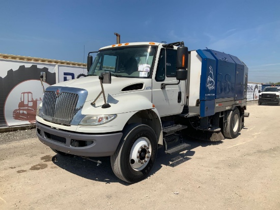 2016 International 4300 Wayne Gladiator Sweeper Truck