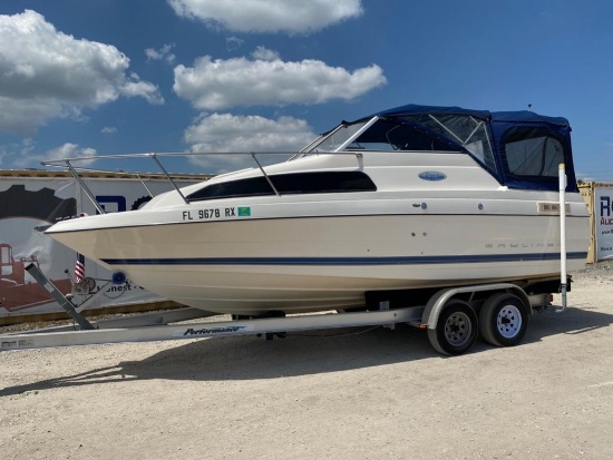 2004 Bayliner 222 Cabin Cruiser Boat