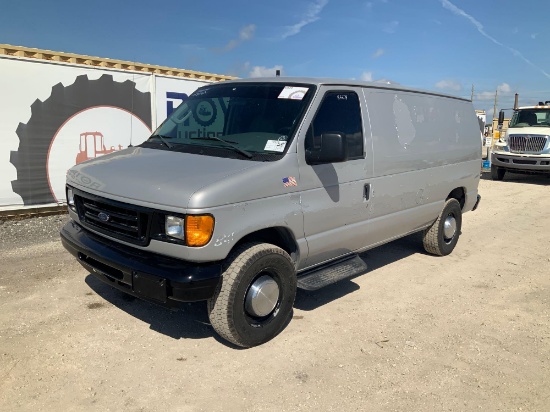 2004 Ford E-250 Econoline Cargo Van