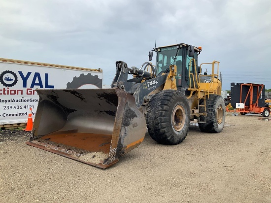 2010 John Deere 744K Articulated Wheel Loader