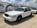 2005 Ford Crown Victoria 4 Door Police Cruiser