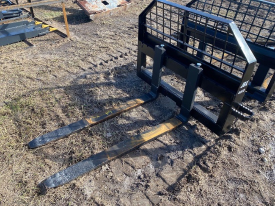 Unused JBX 4000LB Skid Steer 48in Forks