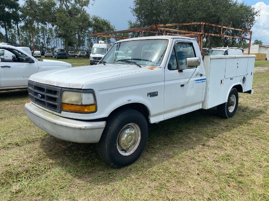 1995 Ford F-250 Service Pickup Truck