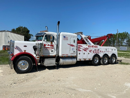 Peterbilt 40 Ton Tri-Axle Sleeper Wrecker