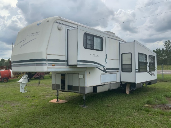 1998 Alumalite 32FT 2 Slide Out Camper Trailer