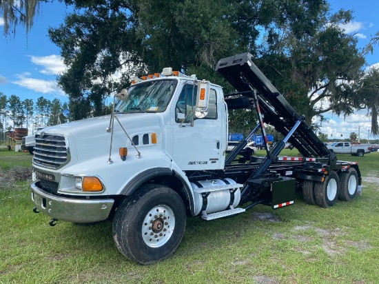 2007 Sterling L9500 T/A Rolloff Truck