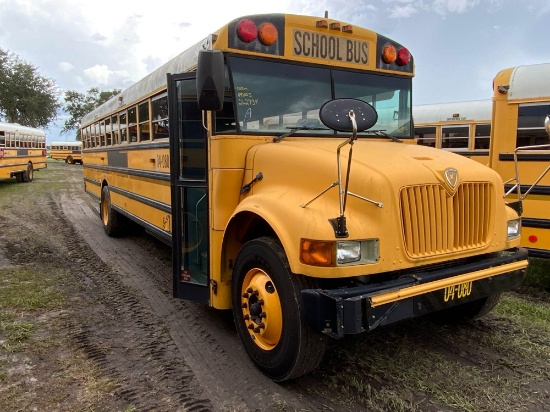2004 IC Corporation 3000IC 66 Passenger Bus