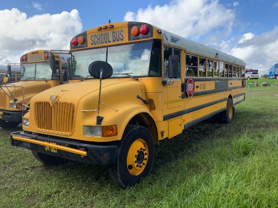 2004 IC Corporation 3000IC 66 Passenger Bus
