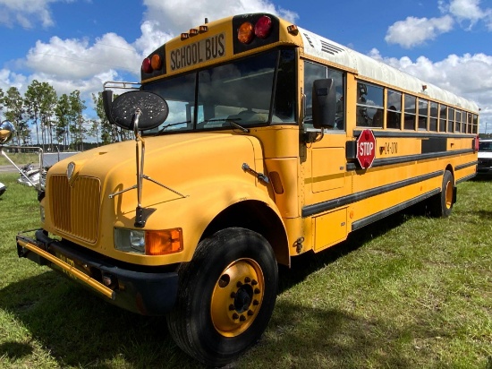 2004 IC Corporation 3000IC 66 Passenger Bus