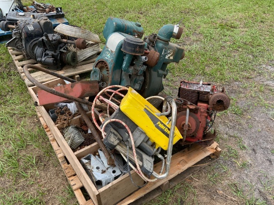 Pallet of miscellaneous items