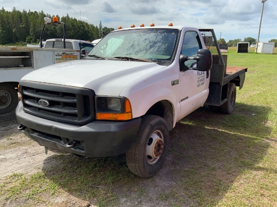 2000 Ford F-350 Flatbed Pickup Truck