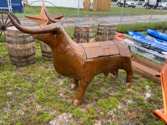 Large Metal Bull Smoker