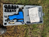 Air impact wrench 1/2? w/sockets & case
