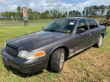 2007 Ford Crown Victoria 4 Door Police Cruiser