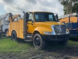 2003 International 4400 Service Crane Truck