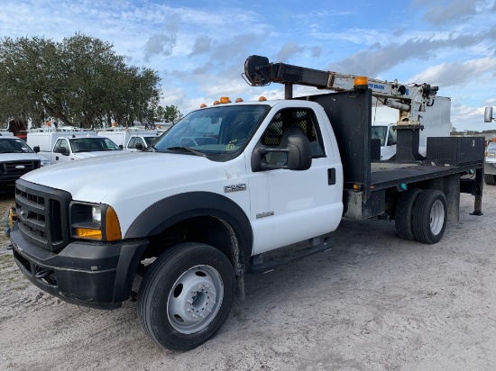 2005 Ford F-550 Flatbed 6,400lb Crane Truck